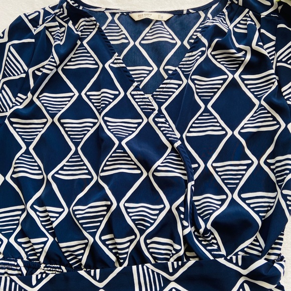 Old Navy dress, color blue with design - Picture 5 of 6